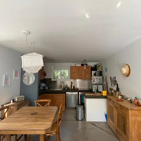 Maison 300 M De La Avec Un Bel Exterieur * Gruissan