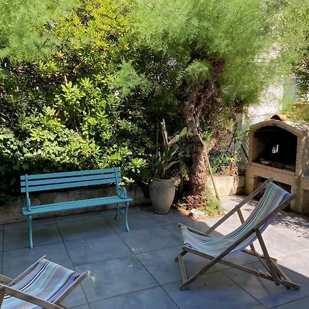 Maison 300 M De La Avec Un Bel Exterieur * Gruissan