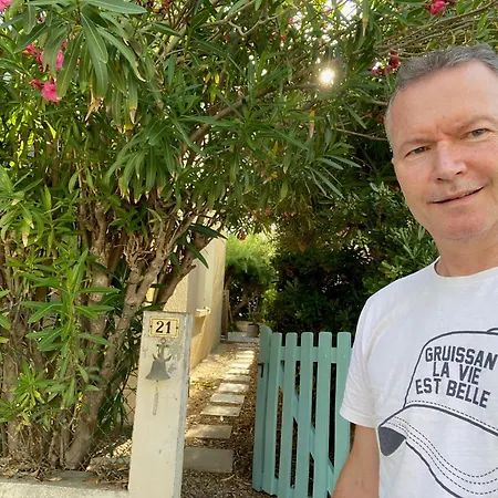 Hébergement de vacances Maison 300 M De La Avec Un Bel Extérieur *