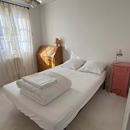 Maison 300 M De La Avec Un Bel Exterieur Dom wakacyjny *