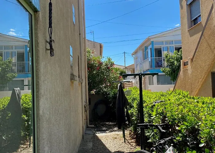 Hébergement de vacances Maison 300 M De La Avec Un Bel Extérieur *