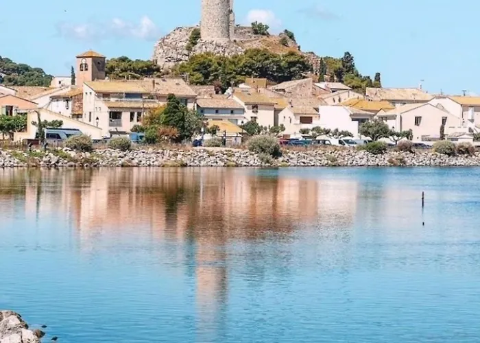 Maison 300 M De La Avec Un Bel Extérieur Gruissan